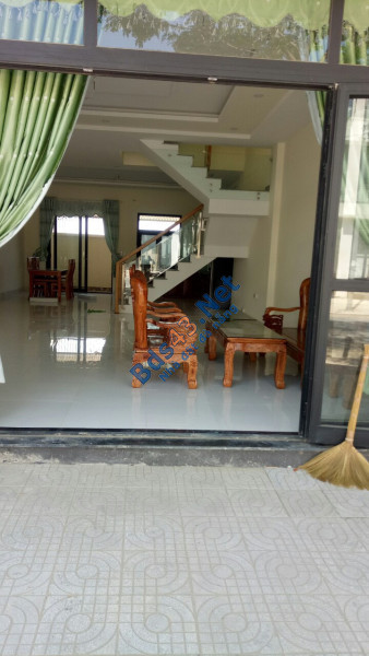 Chính chủ gởi bán nhà Shophouse kề góc khu đô thị FPT