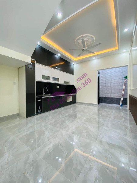 Nhà 4 tầng mới tinh, lô góc, mặt  ngõ Nam Pháp 67m, giá 7.5 tỉ, bán hàng