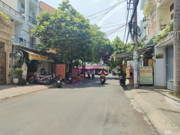 Bán nhà quận 7 - Lâm Văn Bền - Hẻm 5m - DT 75M2 Đang kinh doanh