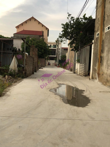 Bán 40m đất thị trấn giá hơn tỷ, hai mặt tiện đối diện chợ
