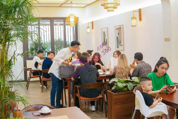 Bán Nhà Phân Lô Phố Văn Cao, Ba Đình 67m2 x 5 Tầng MT gần 5m chỉ hơn 11 tỷ