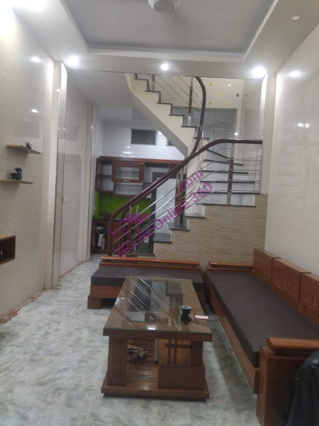 Bán nhà Đội Cấn MẶT NGÕ KINH DOANH - NHÀ ĐẸP - TẶNG FULL NỘI THẤT. 45m, 5