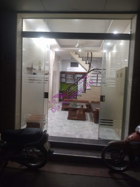 Bán nhà Đội Cấn MẶT NGÕ KINH DOANH - NHÀ ĐẸP - TẶNG FULL NỘI THẤT. 45m, 5