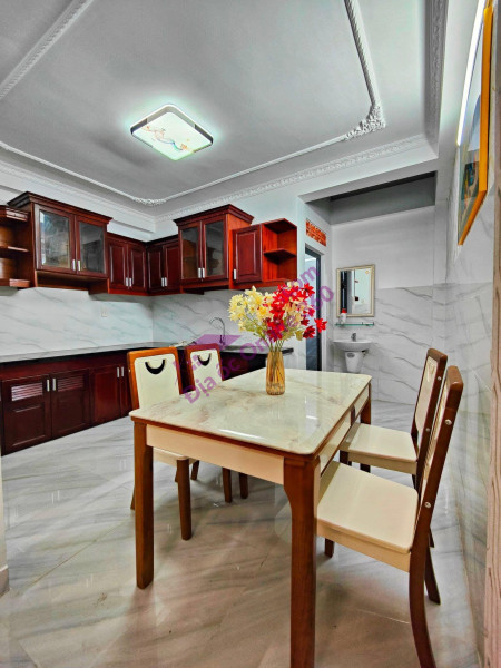 Giảm 800 triệu, bán gấp nhà Chu Văn An, Bình Thạnh, 90m2, 2 tầng, kinh