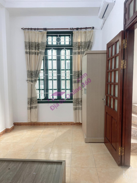 NHỈNH 2 TỶ CÓ NGAY NHÀ HAI BÀ TRƯNG, Ô TÔ, GẦN CHỢ, Ở LUÔN 17M x 3T,