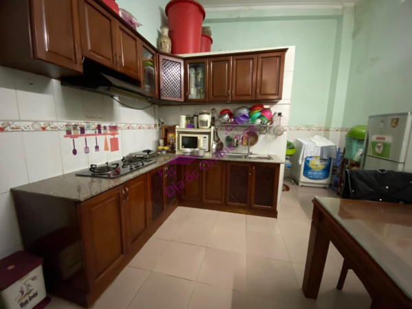 Bán nhà mặt phố Dòng tiền bền vững ô tô đỗ vỉa hè kinh doanh trục chính