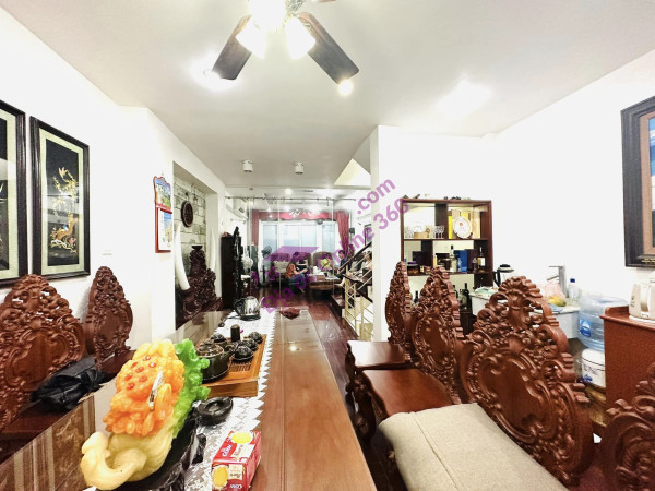 TÒA CCMN TẠI TRUNG HÒA CẦU GIẤY, 8 TẦNG, 29 PHÒNG, MT 9.3M, DOANH THU