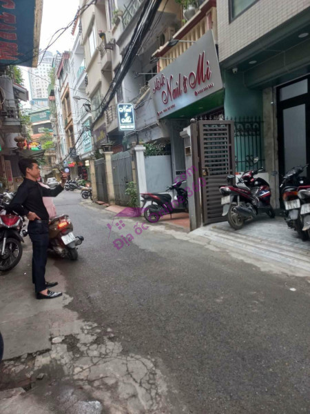 CHÍNH CHỦ BÁN GẤP NHÀ PHẠM VĂN ĐỒNG, GẦN PHỐ, ngay ÔTÔ, 3 bên THOÁNG, 52M,
