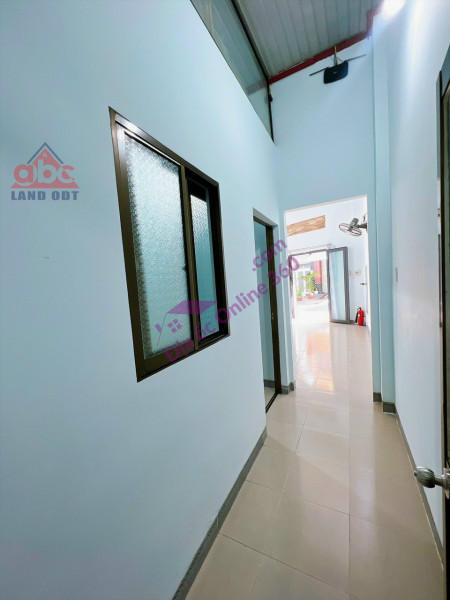 Cho thuê nhà Mặt Tiền Nguyễn Khuyến, 5x40 gần chợ Phú Thọ chỉ 8tr