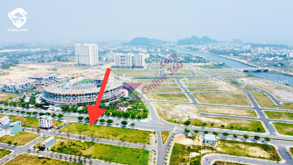 RẤT RẺ: FPT lô 2 mặt tiền 153.6m2 (9mx17.8m) giá 6.2 tỷ. Liên hệ: