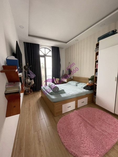 Nhà phố chính chủ riêng hẻm xe hơi 68 m2 chỉ hơn 6 tỷ gần đường Hiệp Bình