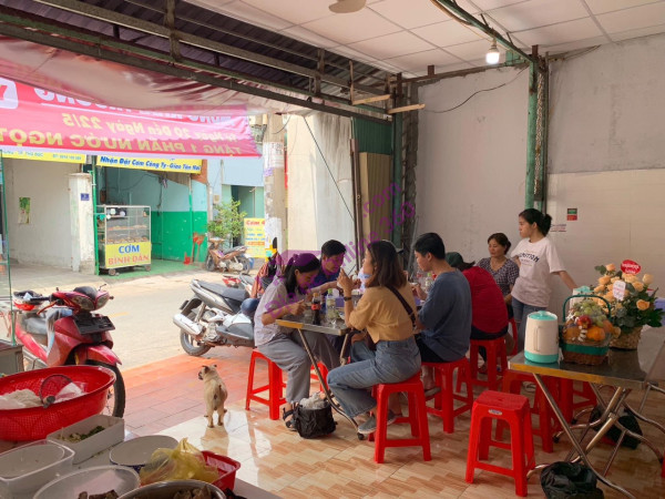 Cần sang gấp quán ốc sang xịn mịn vào làm liền không cần phải chỉnh sửa
