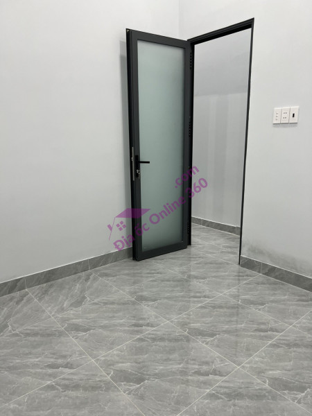 Bán Nhà Phường Linh Xuân - Nhỉnh 5 tỷ nhà 1 trệt 2 lầu có sân