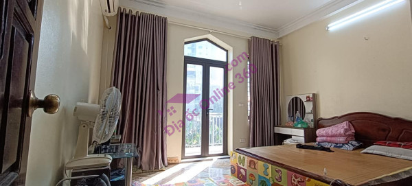 HIẾM BẠCH MAI, HAI BÀ TRƯNG, Ô TÔ, KINH DOANH, 40m, NHỈNH 4 TỶ 0901753139.