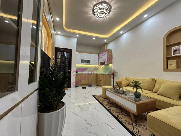 HIẾM BẠCH MAI, HAI BÀ TRƯNG, Ô TÔ, KINH DOANH, 40m, NHỈNH 4 TỶ 0901753139.
