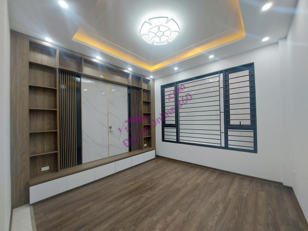 HẠ CHÀO 1 TỶ! NHỈNH 9 TỶ CÓ NGAY NHÀ 73M2 MẶT PHỐ NGUYỄN KHUYẾN, VỈA HÈ, Ô
