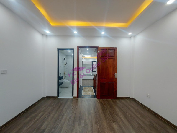 HẠ CHÀO 1 TỶ! NHỈNH 9 TỶ CÓ NGAY NHÀ 73M2 MẶT PHỐ NGUYỄN KHUYẾN, VỈA HÈ, Ô