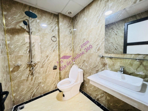 Nhà Đẹp Gốc Đề Ô Tô Đỗ Cổng 32m - 5 Tầng - MT 3.5m - Gía 4.2 Tỷ