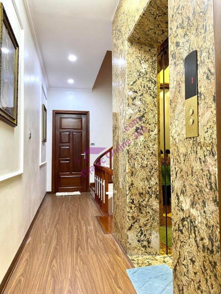 Chủ cần tiền bán gấp mảnh đất Nguyễn Văn Cừ,70M,MT 4,5M,ô tô vào đất.Nhỉnh