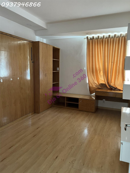 Bán căn góc khu đô thị Chí Linh đối diện căn hộ Chí Linh Center. Liên hệ: