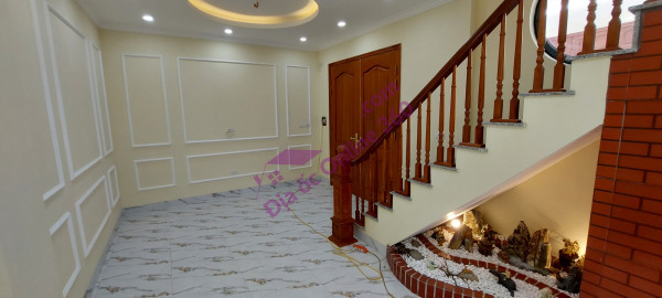 Bán nhà mặt phố Cổ Linh, 19 tỷ, 7 tầng thang máy, kinh doanh tốt