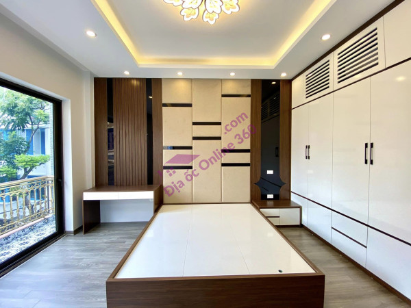 Bán tòa nhà 144m2 phố Nhật Chiêu, Tây Hồ 36 phòng View Hồ Dòng tiền 3
