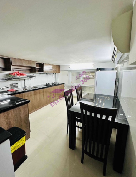 Cho thuê nhà góc 2MT đường Nguyễn Văn Đậu 6x25m giá 40tr