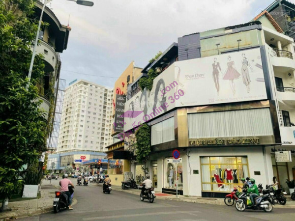 Cho thuê nhà góc 2MT đường Nguyễn Văn Đậu 6x25m giá 40tr