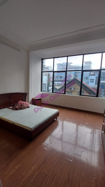 ⚜️ Bán Nhà Mặt Phố Lý Nam Đế, Hoàn Kiếm, 86m2 5T MT 5m, Chỉ 31.5 Tỷ ⚜️