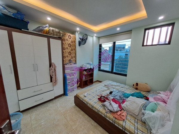 BÁN NHÀ VÕNG THỊ ,LÔ GÓC otô , THANG MÁY, view HỒ TÂY 82 M 6 TẦNG 12.0TỶ