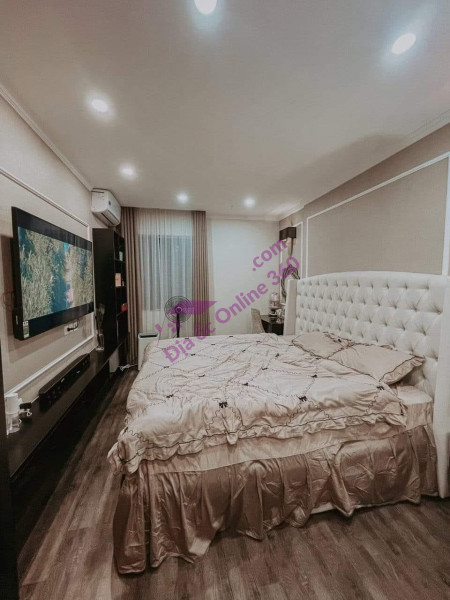 Bán gấp, giảm 200 triệu nhà gần ngã tư Nguyễn Trãi - Nguyễn Xiển 60m2 nhà
