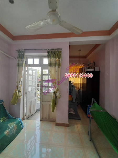 Cô Linh gởi bán bán nhanh nhà 42m2, 3 tầng, trung tâm Quận 10, gần CV Lê