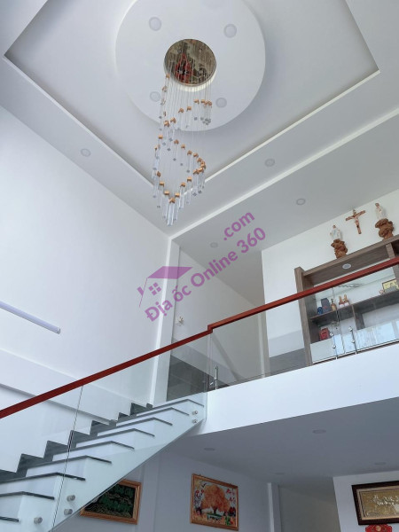 Cần bán nhà trệt lầu mới tại Khu đô thị mới Bạch Đằng Phường 8 TP Cà Mau