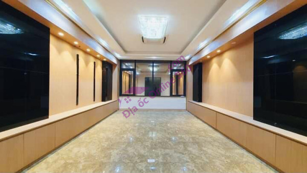 Bán nhà Phố Trần Thái Tông Siêu Đẹp, 36M 5 Tầng SĐCC giá 5,6 tỷ