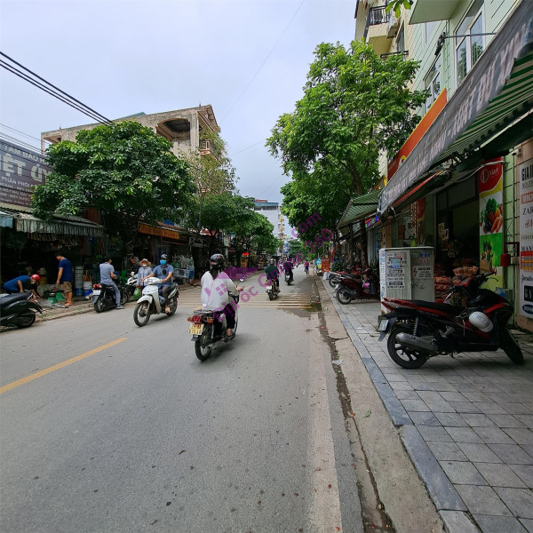 Nóng hổi! Giảm Nhà 35,5m2, MT 3,6m, 4 tầng đã hoàn thiện Tổ 13 Yên Nghĩa