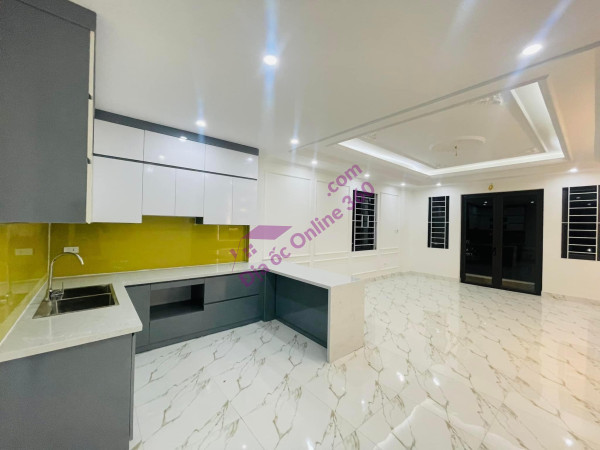 Bán nhà Lĩnh Nam, Hoàng mai 30m2*4 Tầng giá 2.7 Tỷ