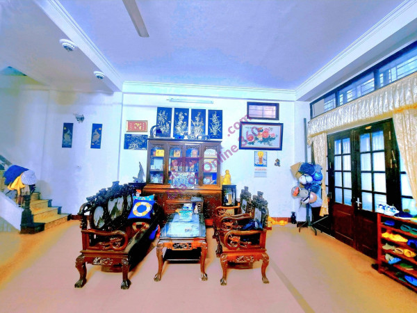 Mặt phố to Hồ Tùng Mậu kinh doanh đỉnh, 2 mặt tiền, vỉa hè to, 2 làn
