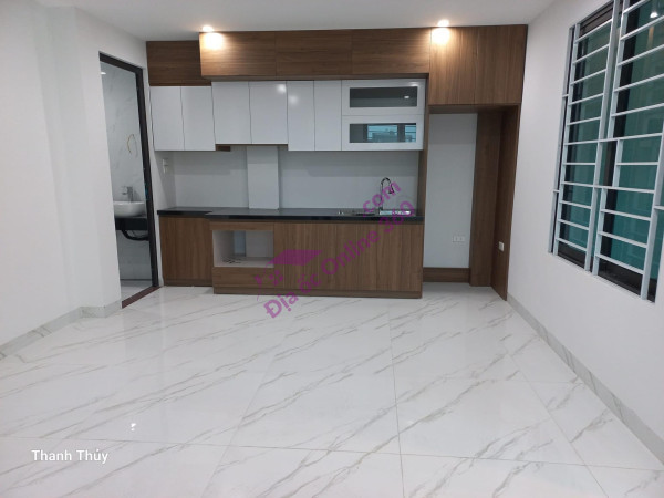Mặt phố to Hồ Tùng Mậu kinh doanh đỉnh, 2 mặt tiền, vỉa hè to, 2 làn