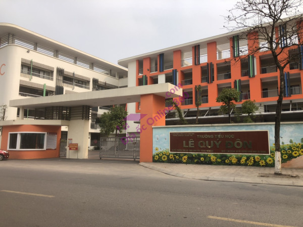 Bán nhà Mặt phố Nguyễn Văn Linh, Vỉa hè, KD, 125m2, chỉ 71 tr/m2.