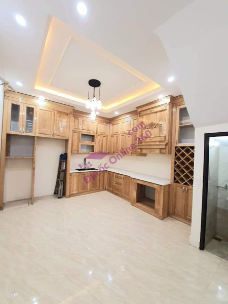 - Bán nhà phố Nguyễn Sơn, Long Biên, 60m2 4T 5,9 tỷ, An sinh tốt