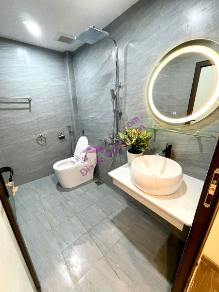 - Bán nhà phố Nguyễn Sơn, Long Biên, 60m2 4T 5,9 tỷ, An sinh tốt