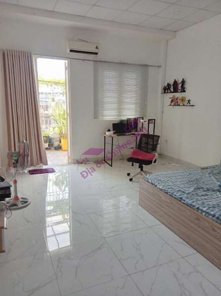Chốt nhanh nhà rẻ 15.5 x 40m Lương Văn Can Quận 8 TP. Hồ Chí Minh chỉ 23.8