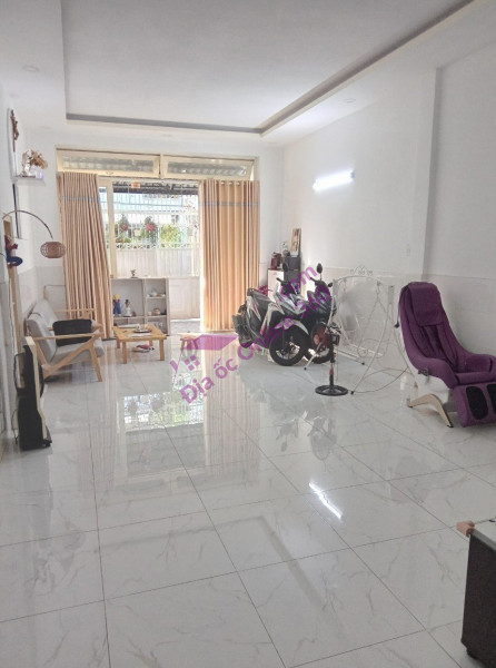 Chốt nhanh nhà rẻ 15.5 x 40m Lương Văn Can Quận 8 TP. Hồ Chí Minh chỉ 23.8