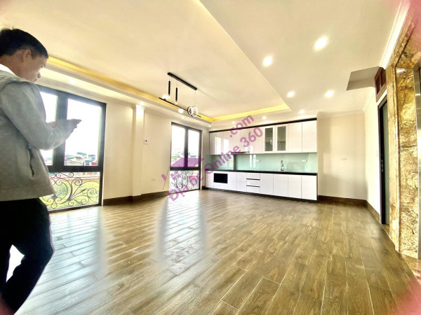 bán nhà nguyễn Khánh Toàn Cầu Giấy 60m 6 tầng mặt tiền 5m giá 36 tỷ thang