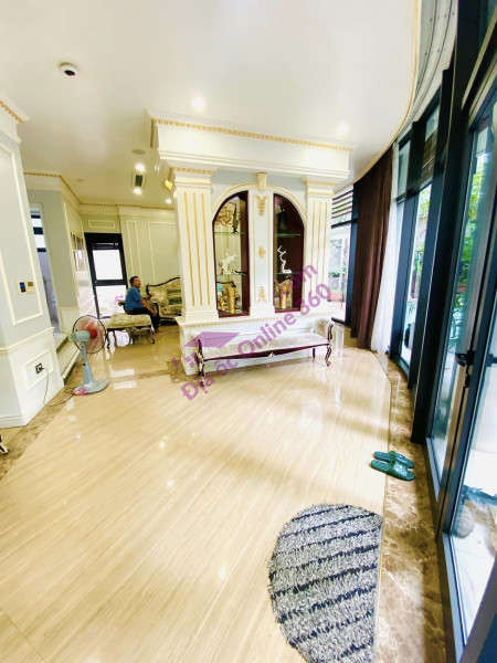 Bán gấp nhà Thuỵ Khuê: 190m2, 3 tầng, mặt tiền khủng, giá chỉ hơn 40 tỷ -