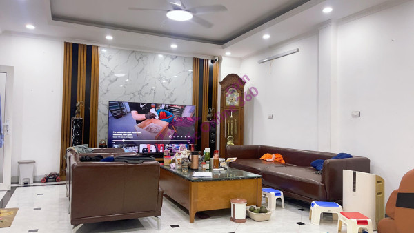 Chính chủ bán nhà gần 622 Minh Khai, 40m2, giá 3.8 tỷ, 3 p ngủ, 17m ra ô