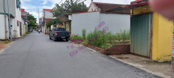 CĂT LỖ MẢNH ĐẤT ĐẸP TRÔI, LÔ GOC, Ô TÔ, GIÁ NHÌNH 1 TỶ