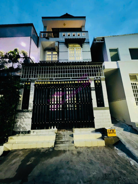nhà 4 tầng lê văn lương, phước kiển 6,7tyr
