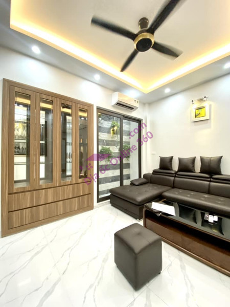 Bán nhà 97m2 phố Hồng Tiến, Long Biên Gara Ô tô tránh 10 phòng Thang máy