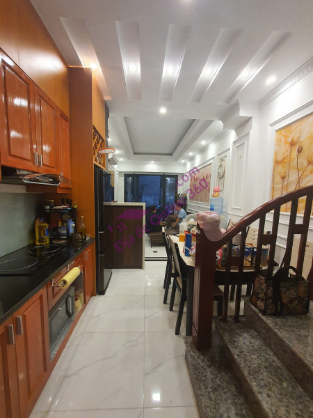 Bán nhà 43m2 F361 An Dương, Tây Hồ Thang máy Gara Ô tô phi 7.3 Tỷ
